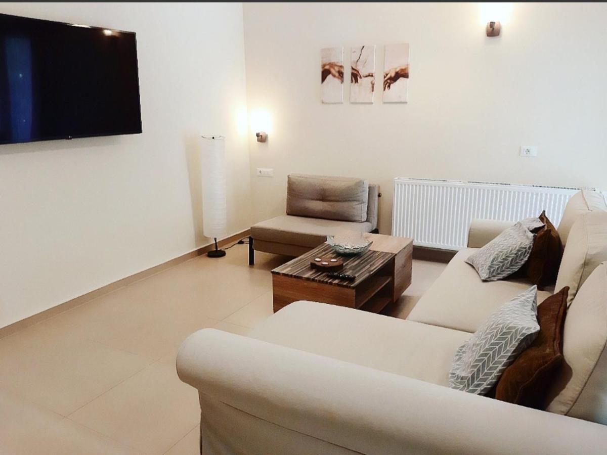 Green View Apartment Agios Petros  ภายนอก รูปภาพ